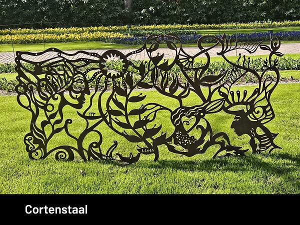 Cortenstaal Lieuwke Loth Feminine Energy Keukenhof